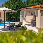 Bozac Holiday home *