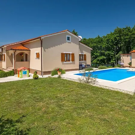 Holiday home Bozac
