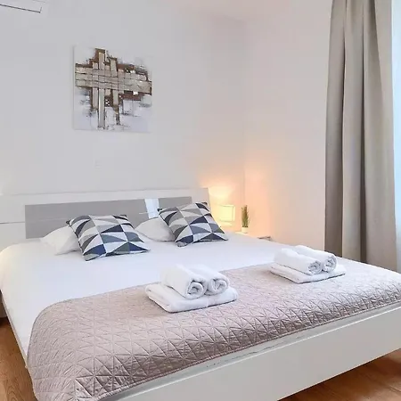 Bozac Holiday home *