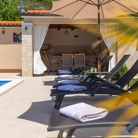 Bozac Сasa de vacaciones *